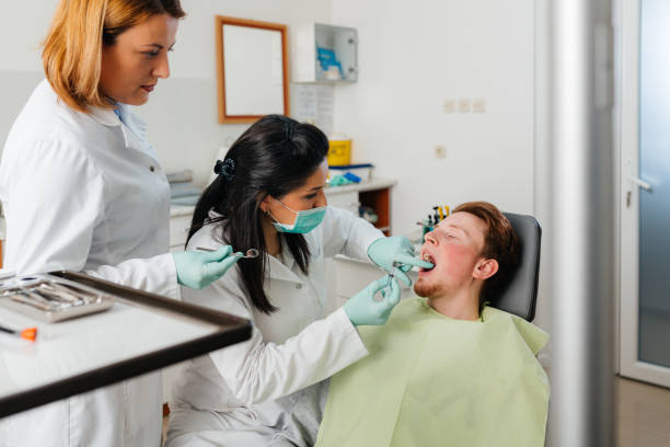 Best Urgent Tooth Repair  in Freeport, IL